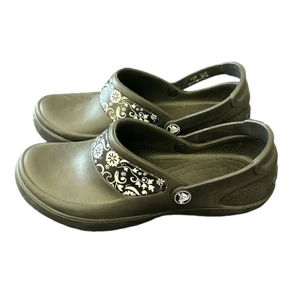 Crocs | Mercy Clogs Womens Black/ Silver Print Slip Resistant Shoes | 6 - Picture 3 of 6
